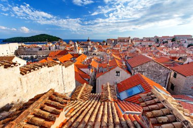 Old Town ve Lokrum Adası'nda günbatımı, Dubrovnik, Dalmaçya, Hırvatistan
