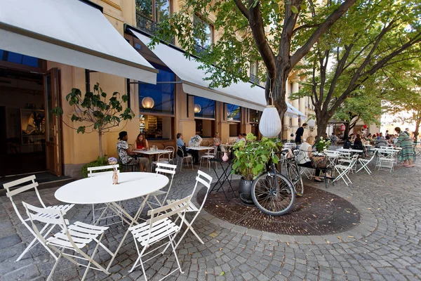 Típico café callejero en el centro de Viena, Austria — Foto de Stock