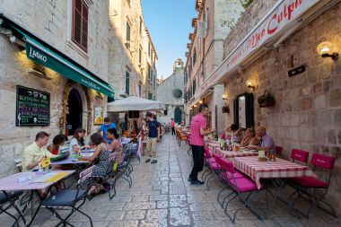 Old Town, Dubrovnik, Dalmaçya, Hırvatistan için tipik restoranlar