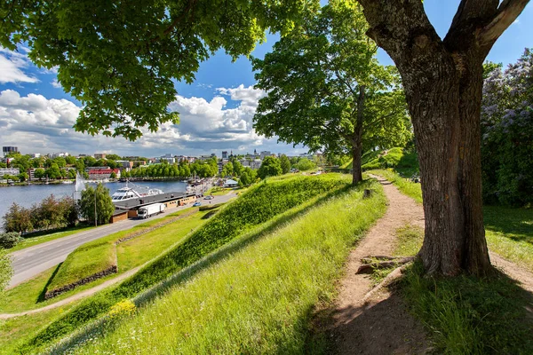 Villmanstrand, Finland - Saimens i mitten av Lappeenranta. Visa från fortet. — Stockfoto