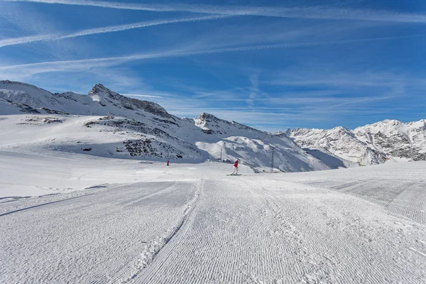 Berg skiën - Cervinia, Valle d'Aosta, Italië — Stockfoto