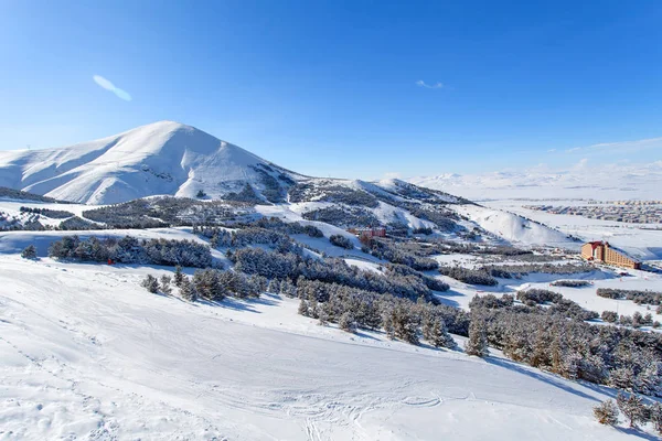 Palandoken, Erzurum, Turcja - góry, narciarstwo i snowboarding — Zdjęcie stockowe