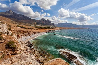 Trapani eyaletinde, Sicilya, İtalya - deniz koyu ve plajı gelen kıyı şeridi arasında San Vito lo Capo ve görüntüleme Scopello 