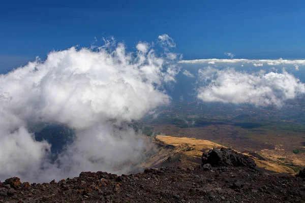 Oferuje Panoramiczny Widok Chmury Etna Morze Śródziemne Sycylia Włochy — Zdjęcie stockowe