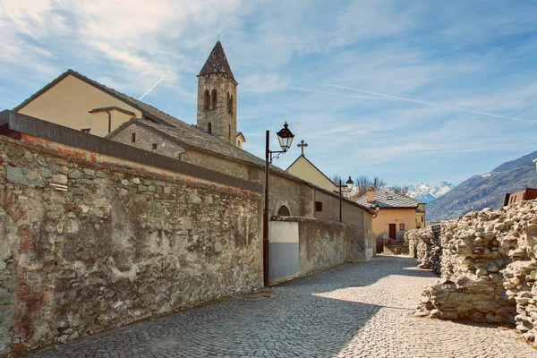 アオスタ イタリア ヴァッレ ダオスタ州 要塞の壁やアオスタ チンタ Muraria トッリの塔 — ストック写真