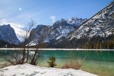 Dobbiaco Gölü (Lago di Dobbiaco), Dolomites - Güney Tyrol, Alto Adige, Bolzano, İtalya