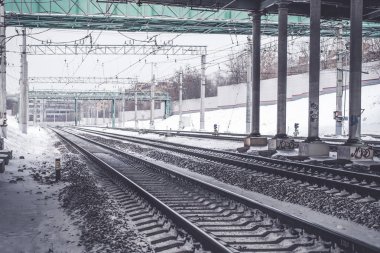 Kışın tren rayları