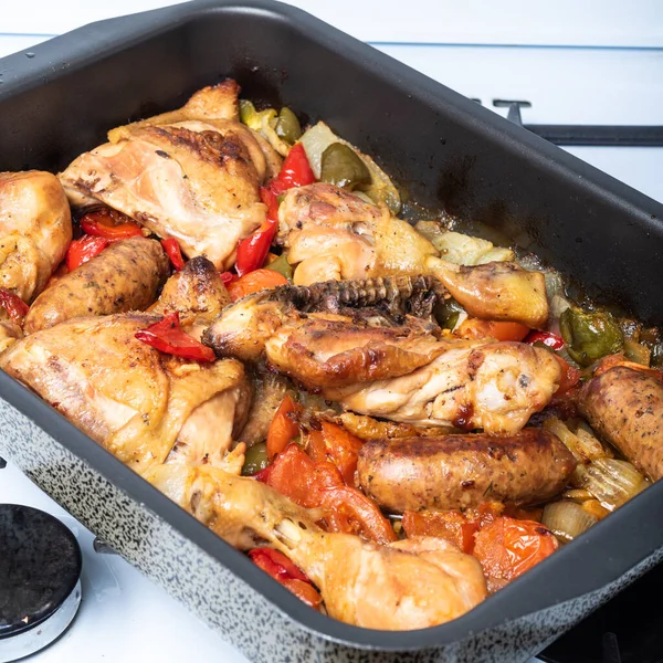 Chicken Scarpariello Close Baking Sheet Chicken Sausages Peppers Onions Pomiodors — Stock Photo, Image