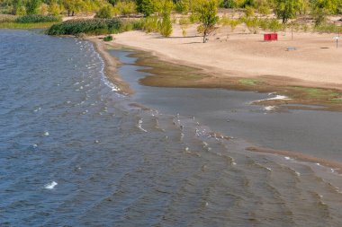 Sonbaharda kumsal bomboş.