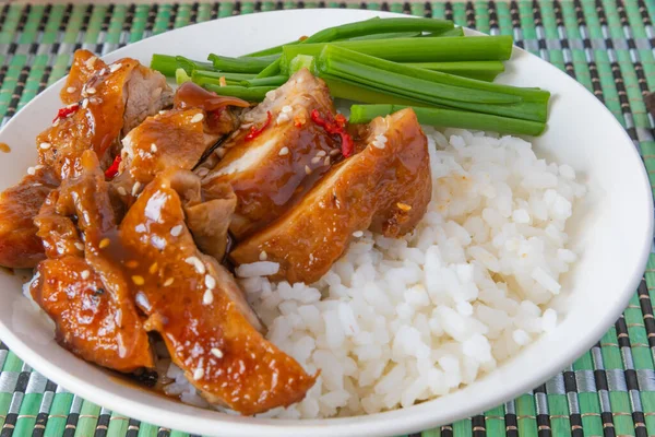 Cuenco Arroz Con Pollo Teriyaki Cocina Asiática Japonesa China Coreana — Foto de Stock