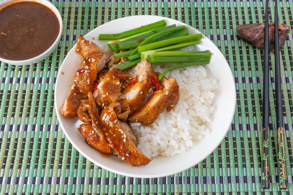 Bowl Rice Teriyaki Chicken Chopsticks Cup Sauce Bamboo Napkin Top — Stock Photo, Image