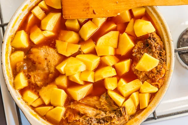 Stewed Chicken Potatoes Pan Onions Tomato Sauce — Stock Photo, Image