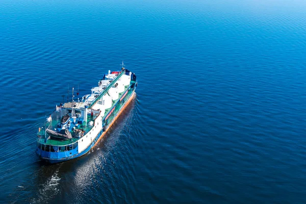 Denizde tanker - üst görünüm