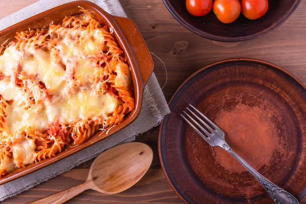 Traditional Italian Dish Fusilli Pasta Casserole Mozzarella Cheese Tomatoes — Stock Photo, Image