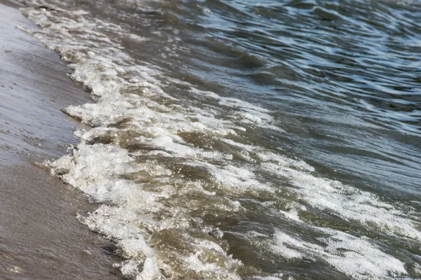 大海沙滩上的小海浪 复古调色 — 图库照片