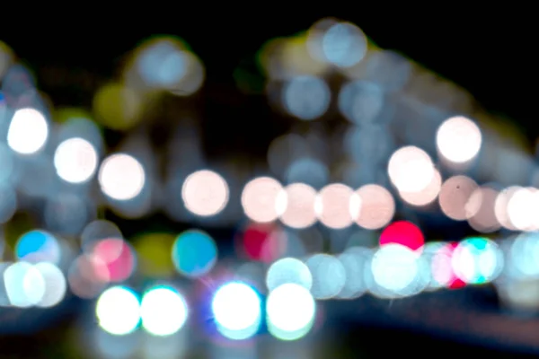 Sfondo Sfocato Strade Notturne Della Città Con Fari Auto Luminose — Foto Stock