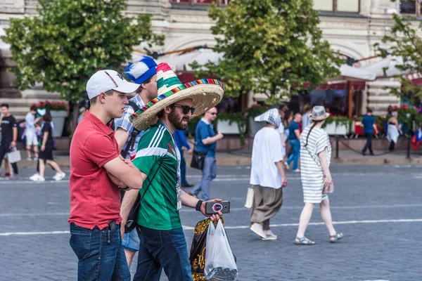 Rosja Moskwa Czerwca 2018 Fani Piłki Nożnej Mistrzostwach Świata Moskwie — Zdjęcie stockowe