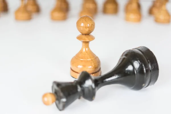 Simple Old Chess Pieces Pawn Fallen Queen — Stock Photo, Image