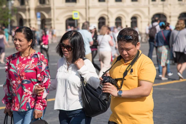 Moskau Russland Mai 2018 Drei Touristen Aus Asien Ein Mann — Stockfoto