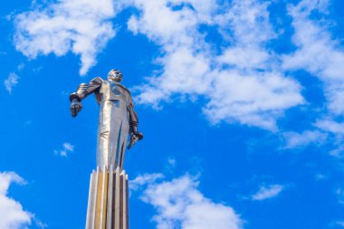 Rusya, Moskova, Leninsky Prospekt, Haziran 2017 - Gagarin Anıtı, heykeltıraş P. Bondarenko, 4 Temmuz 1980 'de Moskova' da kuruldu.