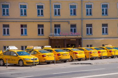 Rusya, Moskova, 27 Mayıs 2018 - Yandex-Taxi şirketinin taksi parkı