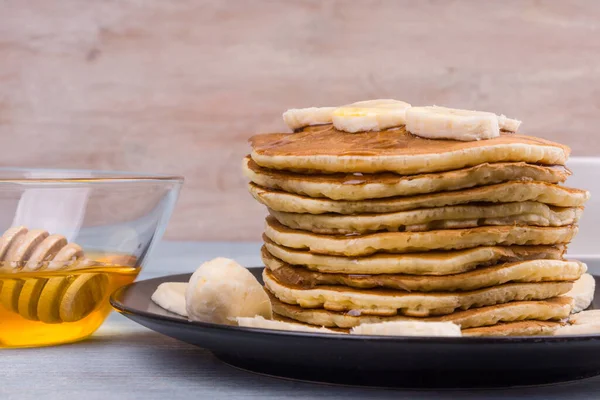 Delicious Traditional American Pancakes Banana Slices Honey — Stock Photo, Image