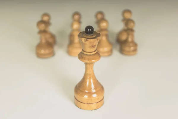 Simple Old Chess Pieces White Queen Pawns — Stock Photo, Image