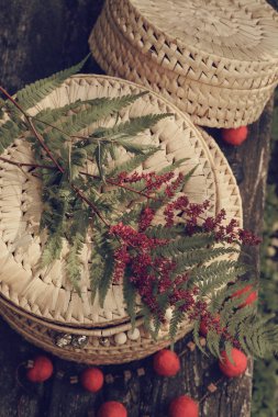 Güzel hasır kutusu depolama için