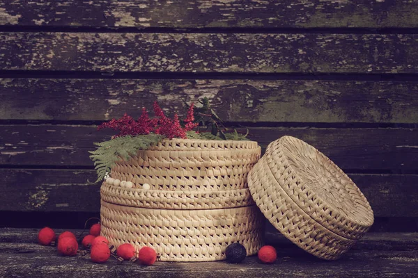 Güzel hasır kutusu depolama için