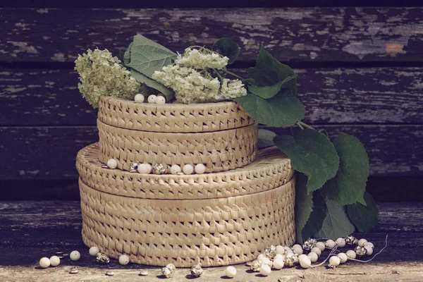 Güzel hasır kutusu depolama için