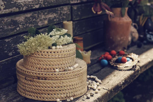 Güzel hasır kutusu depolama için