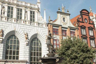 büyük eski güzel şehir Gdansk ve Baltık Denizi üzerinde bağlantı noktası t