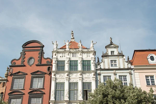 büyük eski güzel şehir Gdansk ve Baltık Denizi üzerinde bağlantı noktası t