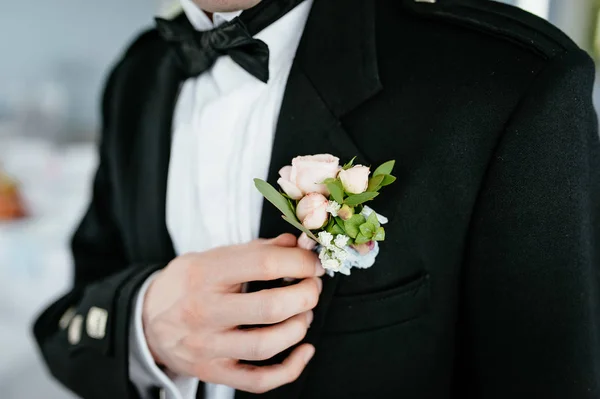 Boutonniere sposo. Stile di matrimonio . — Foto Stock