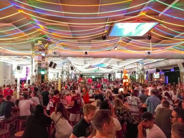 MEGAPARK - Avrupa 'nın en büyük açık hava bira bahçesi. Palma, Illes Balears / Spane - 05 / 29 / 2019