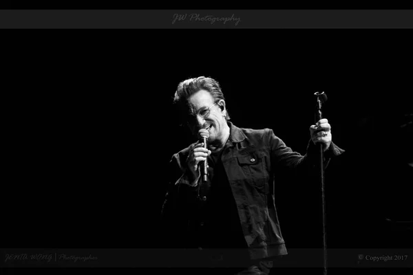 U2 - Joshua Tree 30 yıl yıldönümü - Bono, solist
