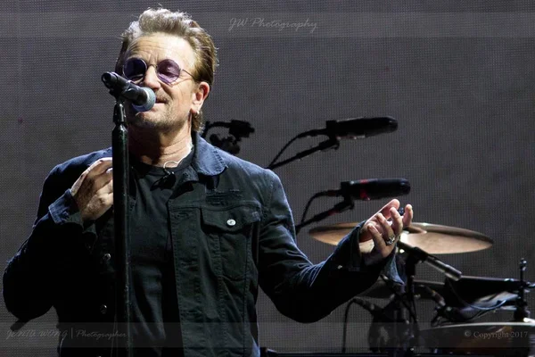 U2 - Joshua Tree 30-ti leté výročí - Bono, zpěvák — Stock fotografie