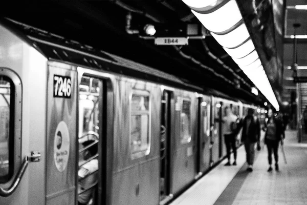 En dag i livet - New Yorks tunnelbana posterar Royaltyfria Stockfoton
