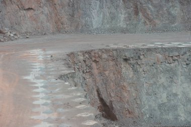 bir madeni porfir rocks için içine görüntülemek