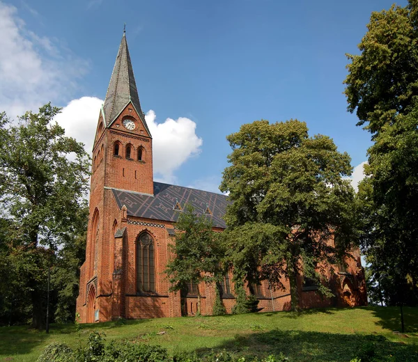 Abadia de Malchow em um parque (Alemanha ) — Fotografia de Stock