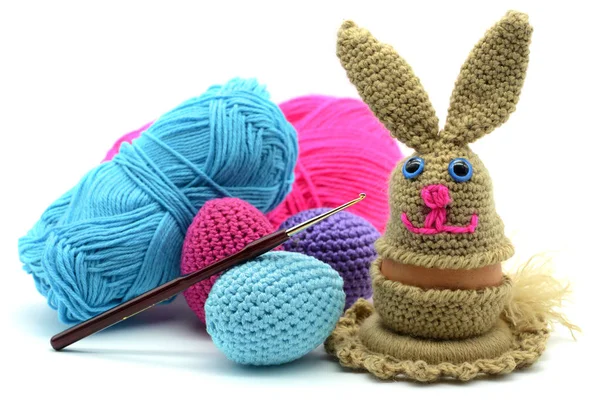 Crochet Easter bunny eggy cup made of wool — Stock Photo, Image