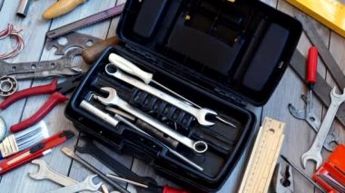 Katta, üstten görünüm araçlar kümesi.