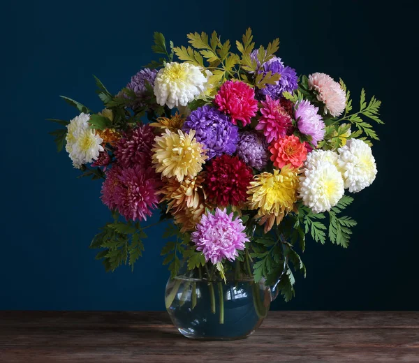 Bouquet d'automne d'asters et de chrysanthèmes — Photo