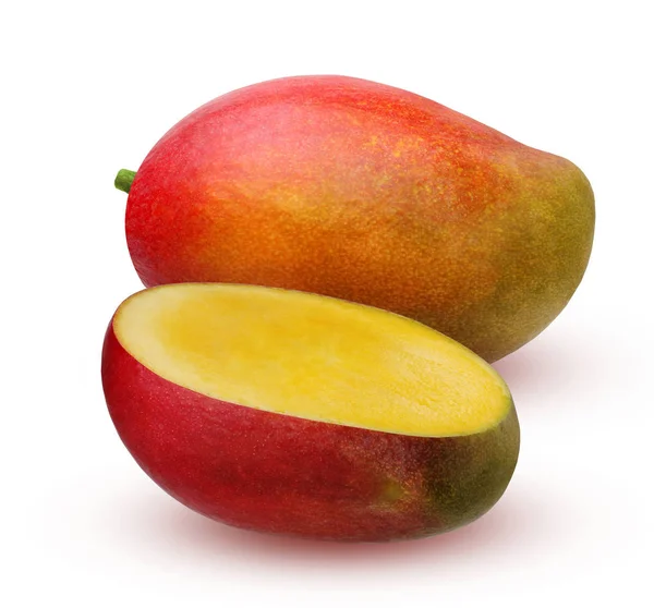 Mango hele en halve geïsoleerde op witte achtergrond. — Stockfoto
