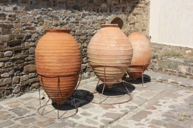 Sudak Kırım kale içinde büyük toprak kaplar