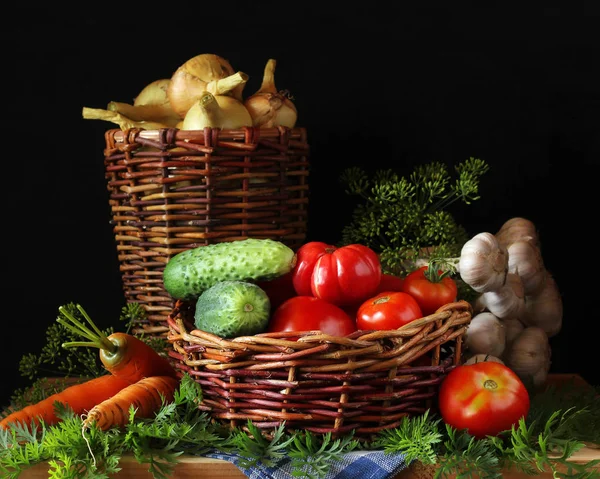 Verduras en la cesta . —  Fotos de Stock