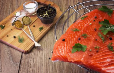 Taze balık somon ızgara 