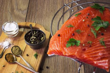 Taze balık somon ızgara 