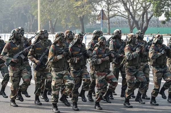 Indiska armén med Ak-47 — Stockfoto