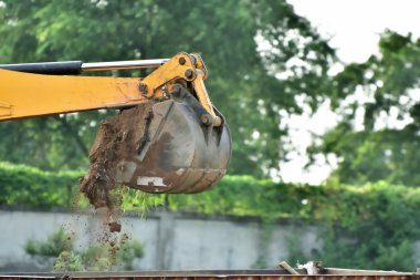 Ekskavatör çalışma